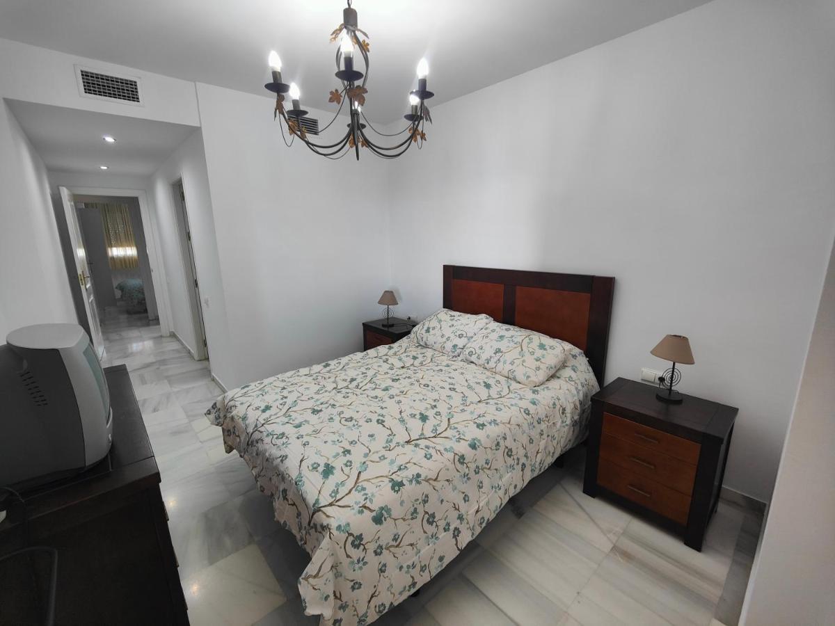 Gran Apartamento Cerca De La Playa Con Piscina En El Centro Fuengirola Exterior foto